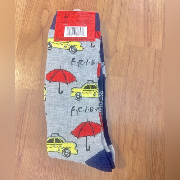 F•R•I•E•N•D•S TV Series Socks - Picture 2 of 3